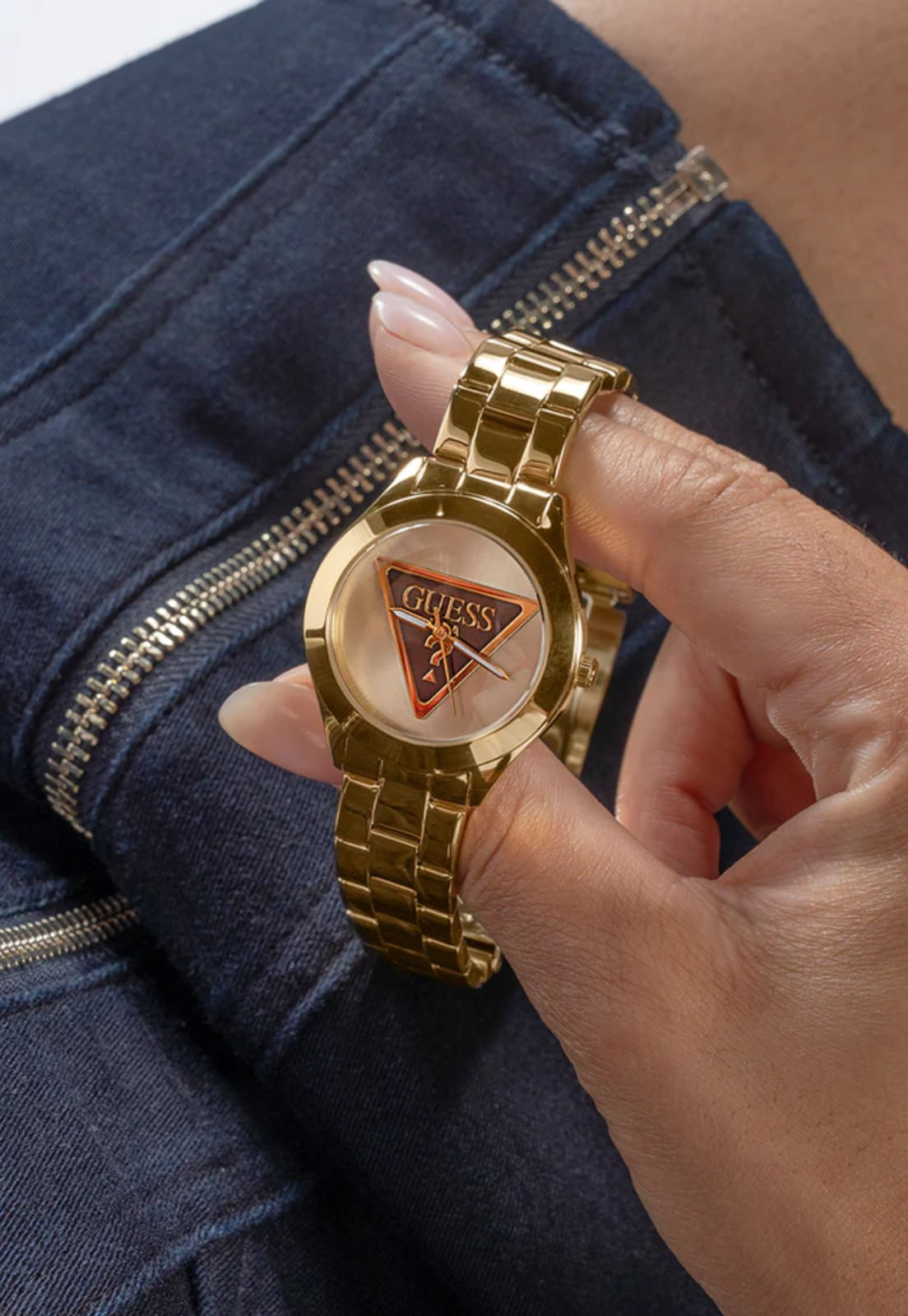 Relógio Redondo Logo Aço Dourado - Imagem 7