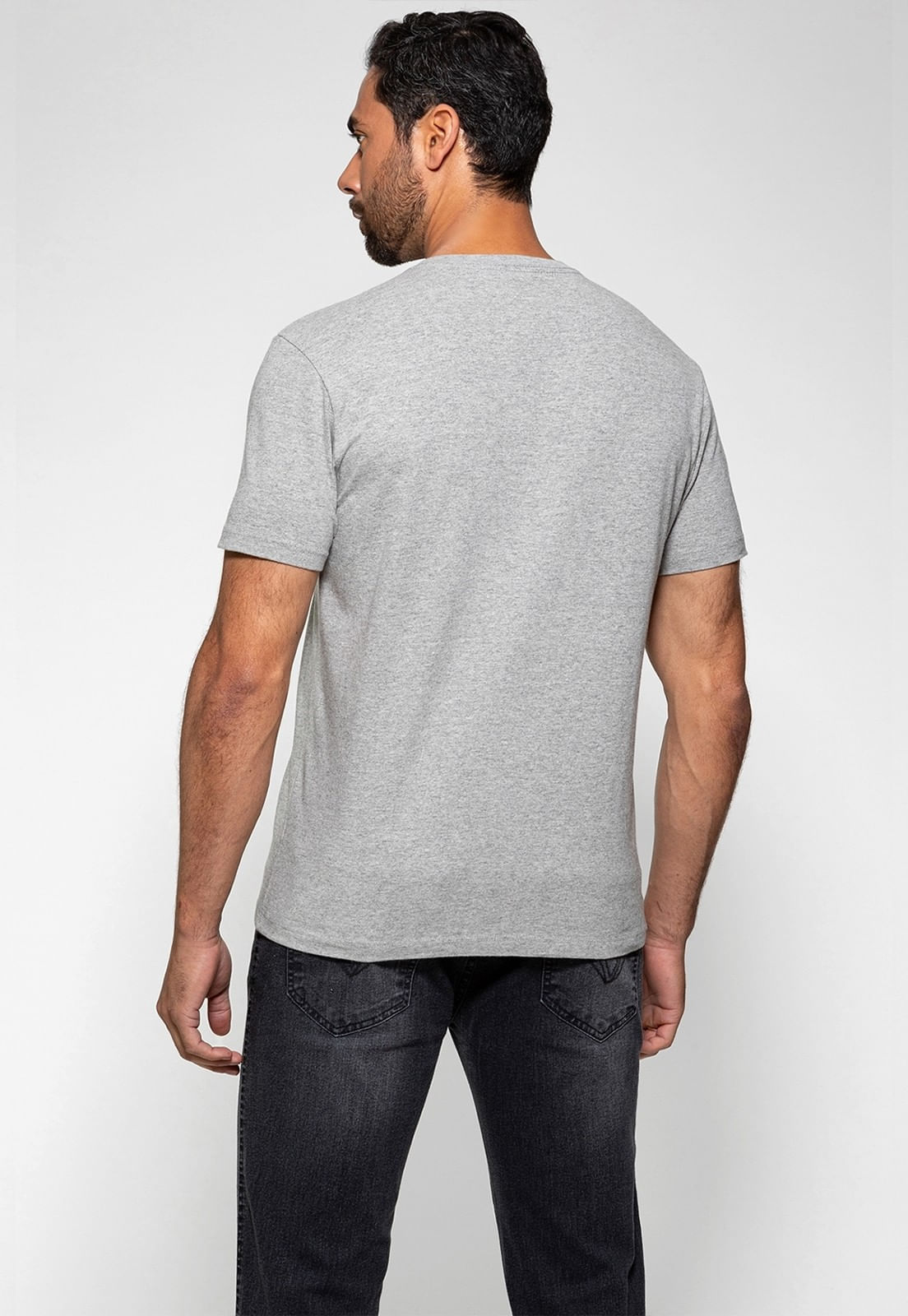 Camiseta Silk Relevo Guess Cinza - Imagem 4