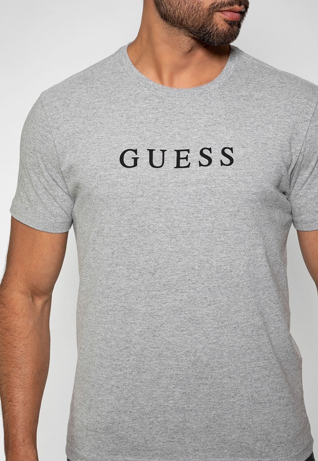 Camiseta Silk Relevo Guess Cinza - Imagem 11