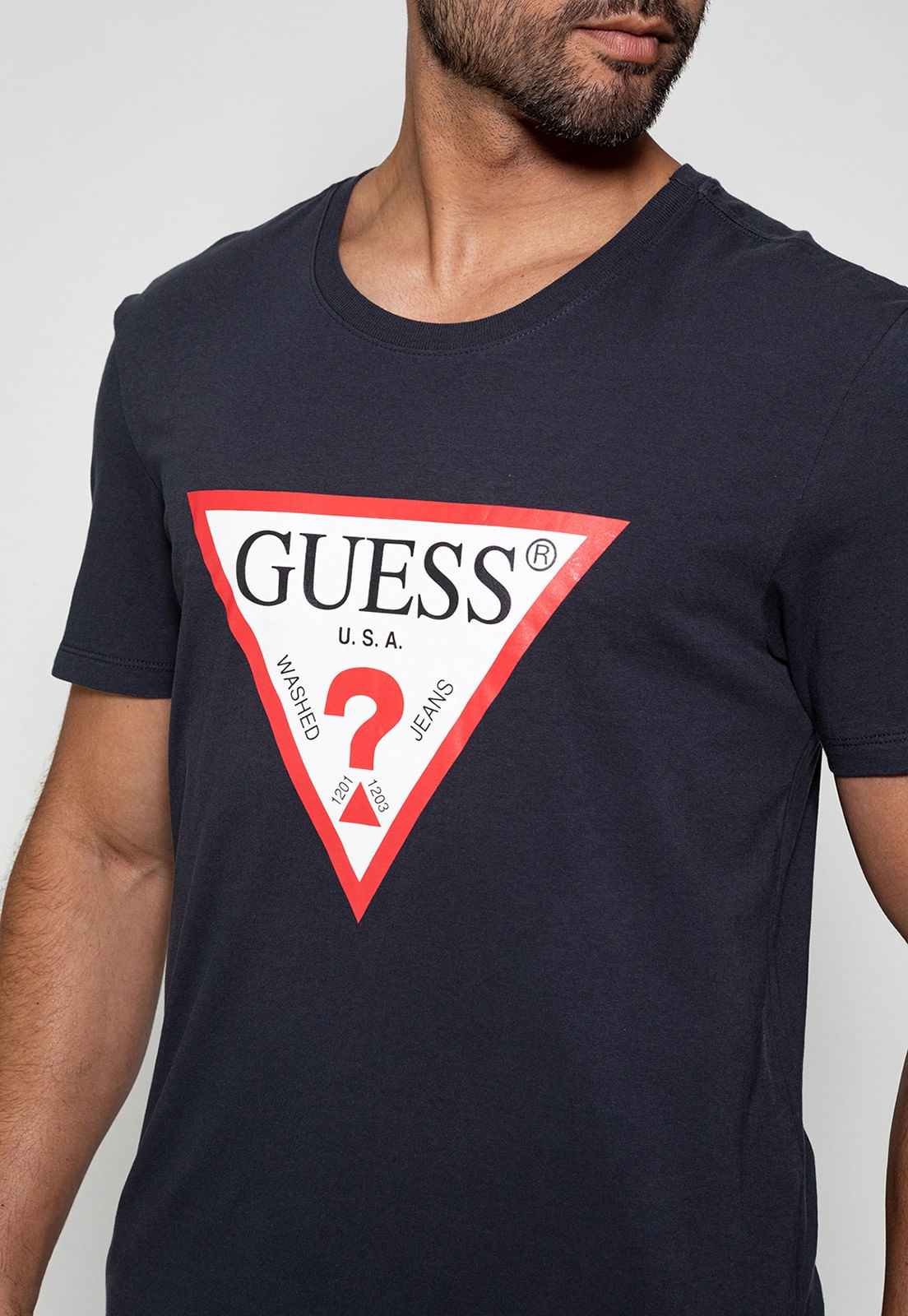 Camiseta Triangulo Tradicional Guess Azul Escuro - Imagem 3
