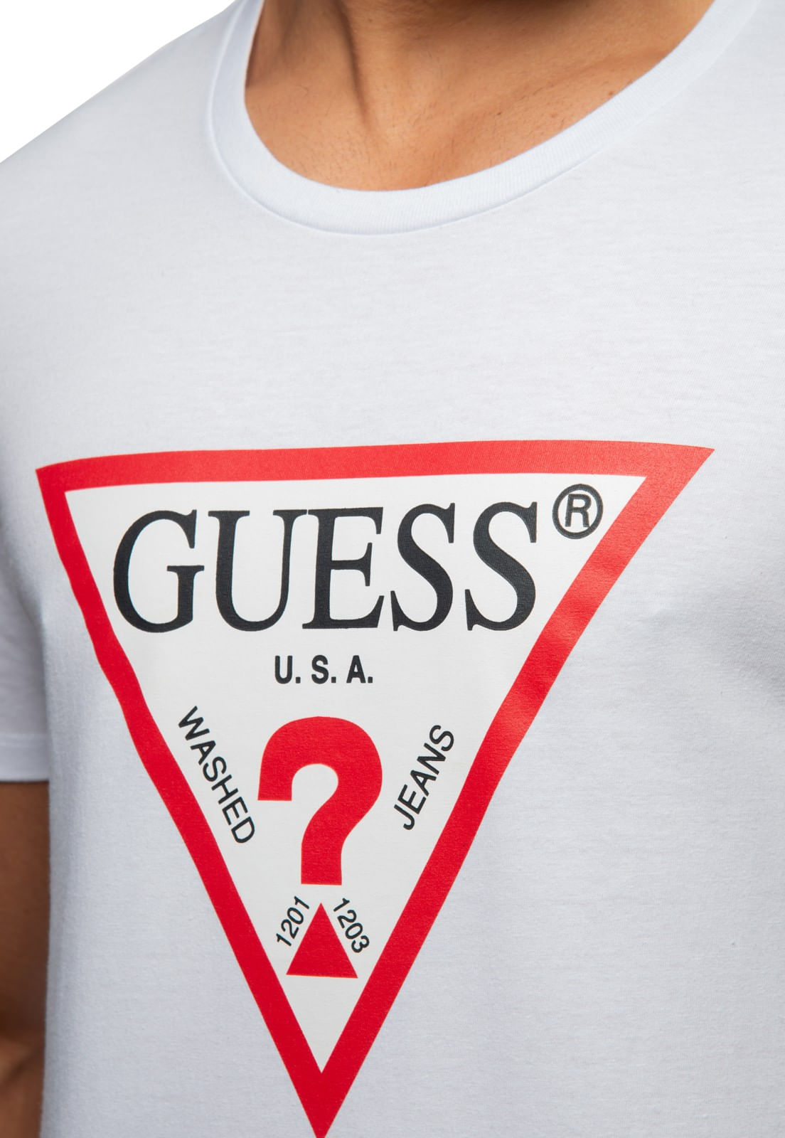 Camiseta Triangulo Tradicional Guess Branco - Imagem 19
