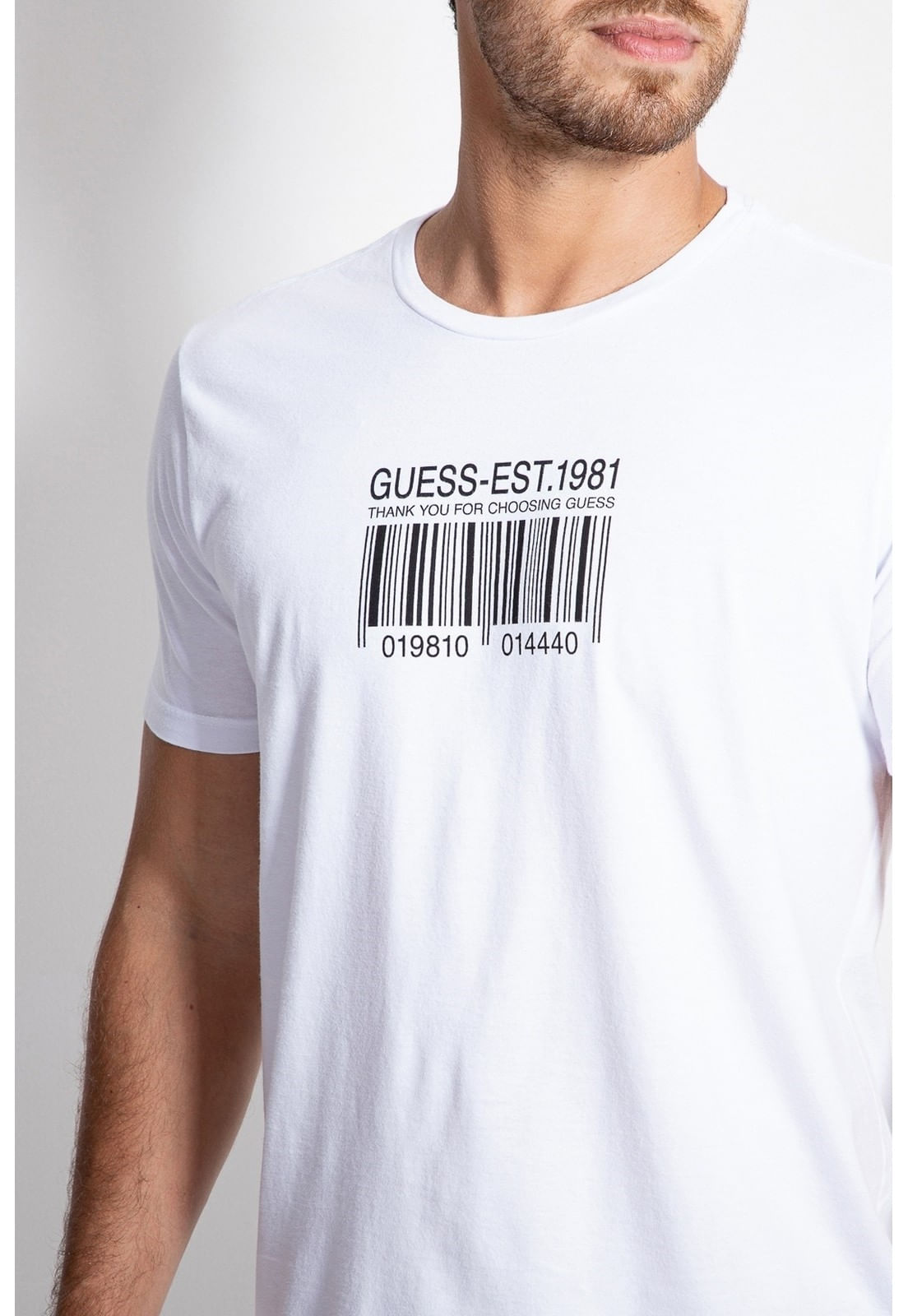 Camiseta Silk Código de Barras Guess Branco - Imagem 15