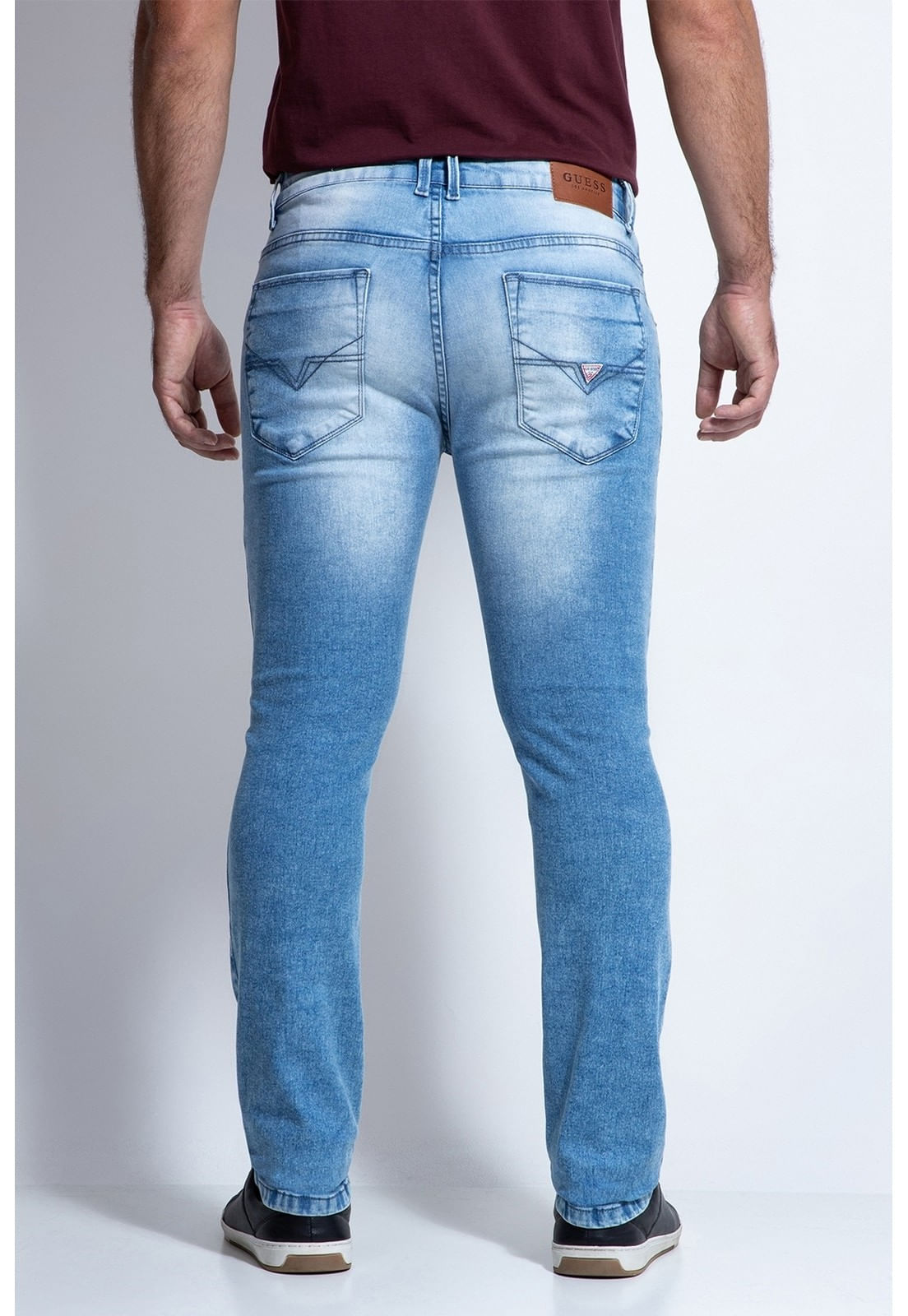 Calça Jeans Skinny Rasgos E Patch Guess Azul Claro - Imagem 40