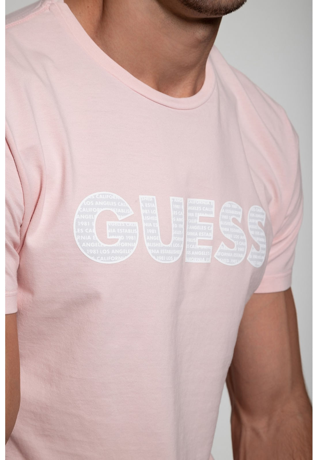 Camiseta Silk Guess Emborrachado Rosa Claro - Imagem 29