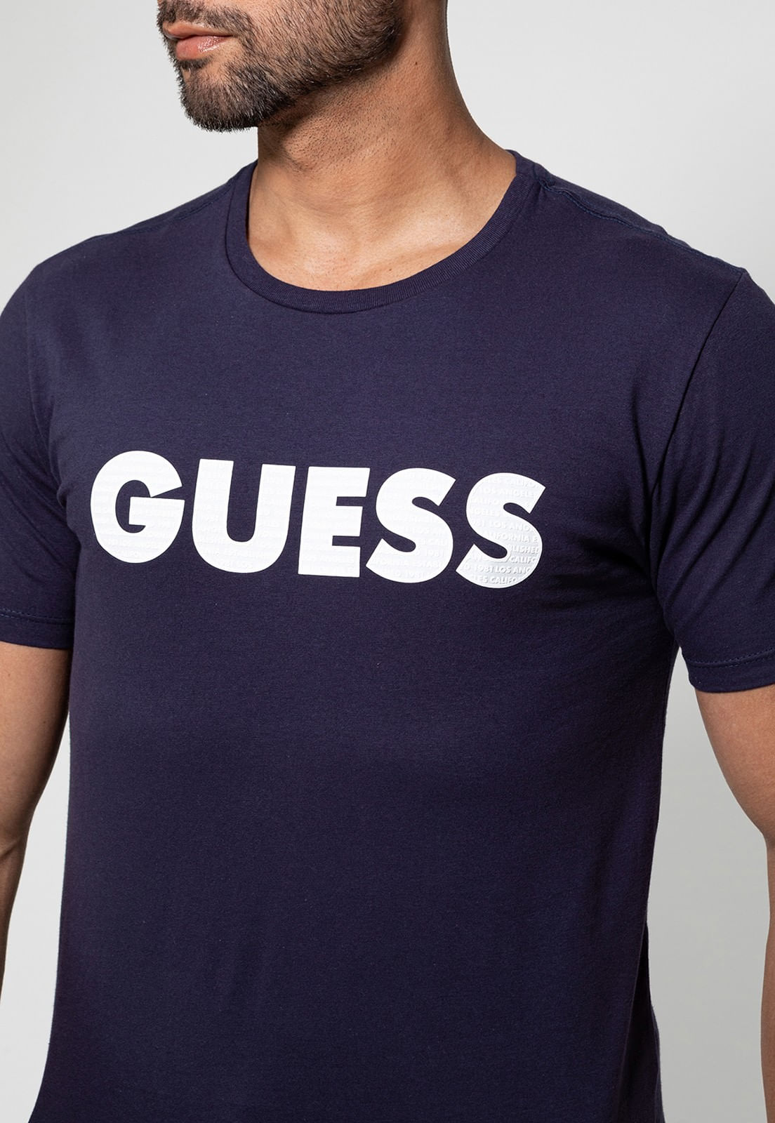Camiseta Silk Guess Emborrachado Azul Escuro - Imagem 23