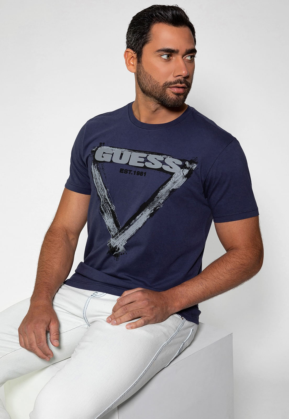 Camiseta Triângulo Gráfico 1981 Guess Roxo - Imagem 20