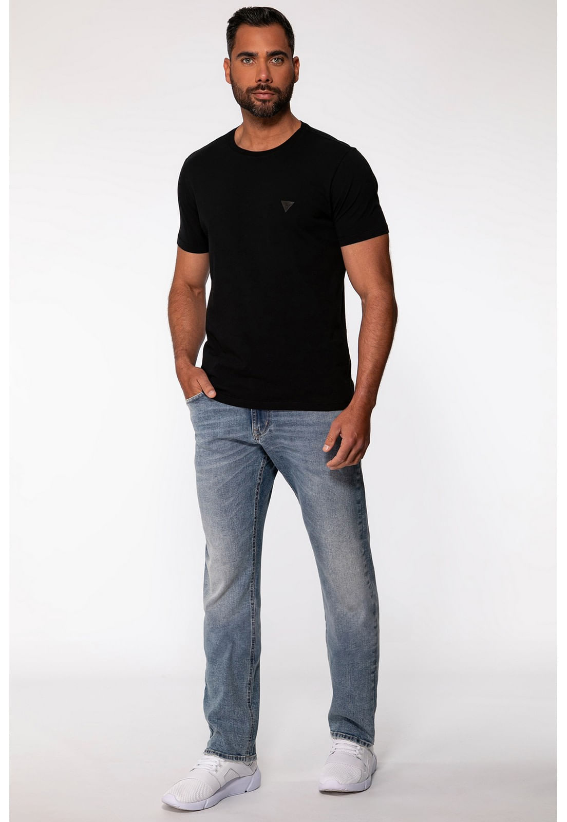Camiseta Triângulo Emborrachado Guess Preto - Imagem 16