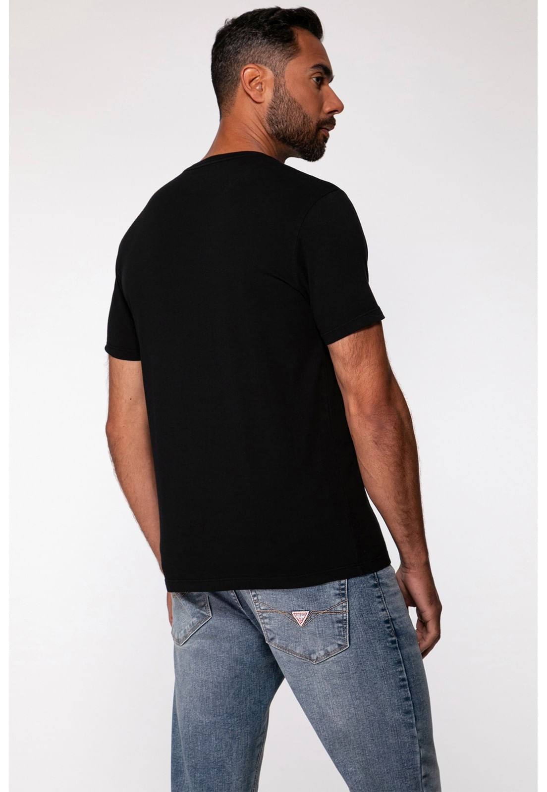 Camiseta Triângulo Emborrachado Guess Preto - Imagem 30