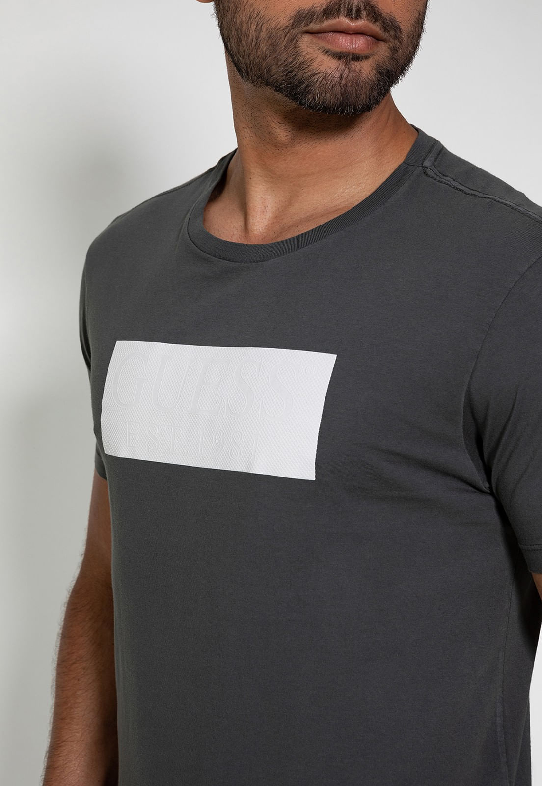 Camiseta Logo Gd Emborrachado Guess Grafite - Imagem 3