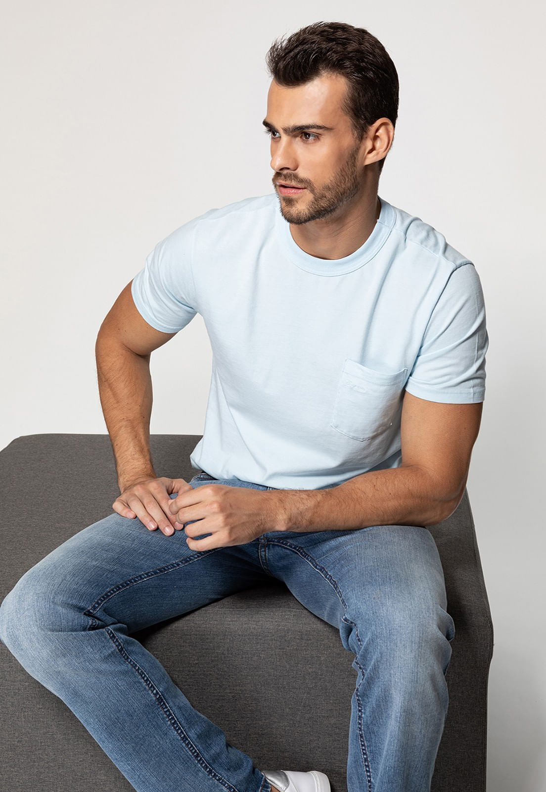 Camiseta Bolso Logo Bordado Guess Azul Claro - Imagem 10