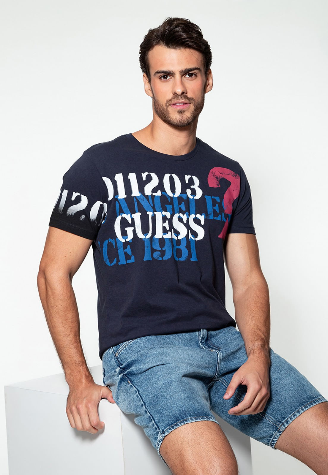 Camiseta Logo 1203 Guess Azul Escuro - Imagem 17