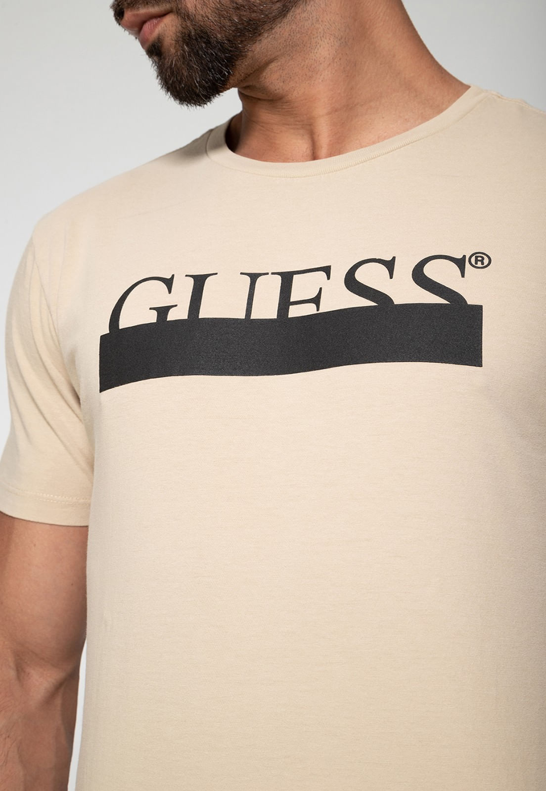 Camiseta Guess Silk Emborrachado Bege - Imagem 15