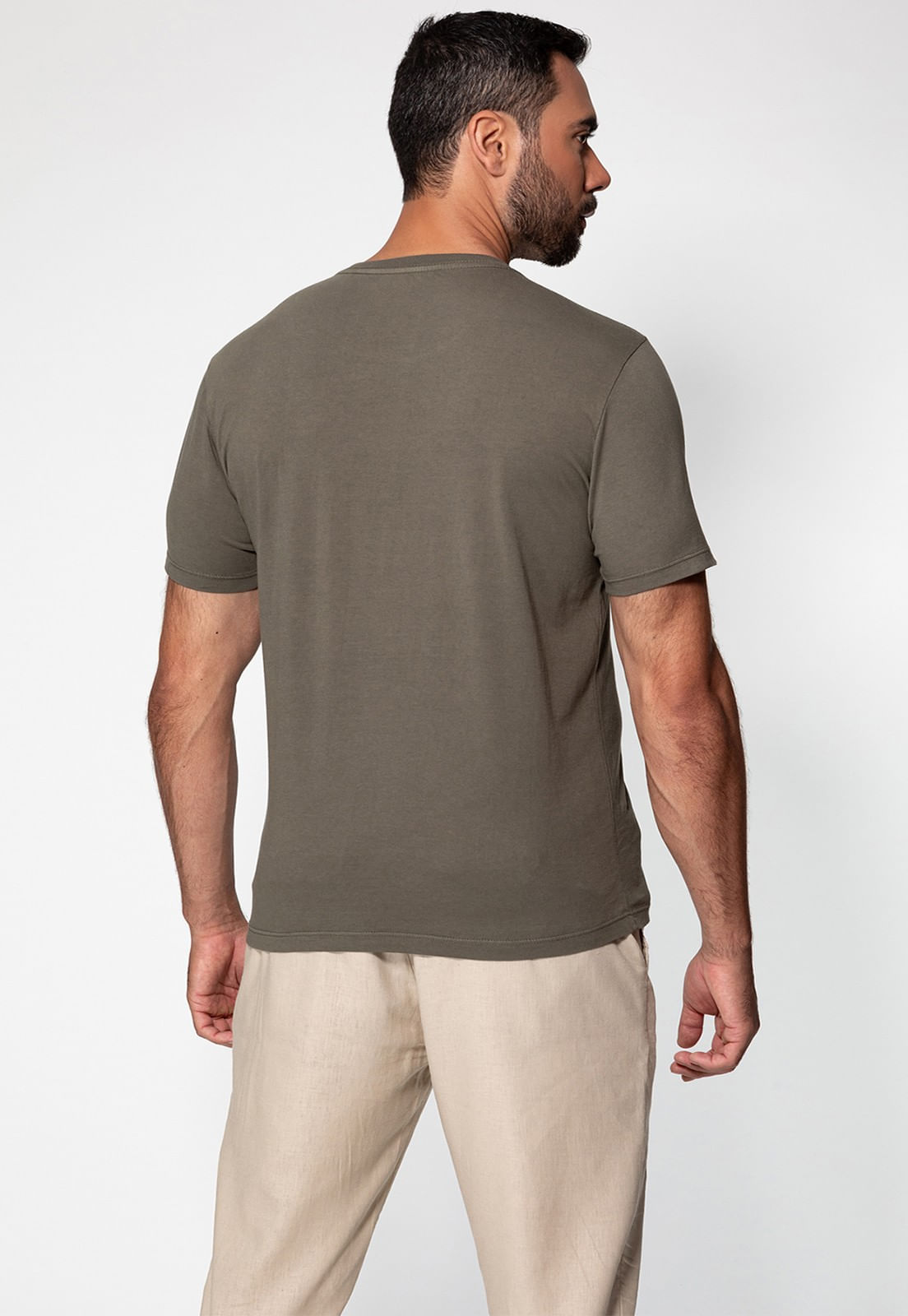 Camiseta Guess Est 1981 Relevo Verde Oliva - Imagem 24