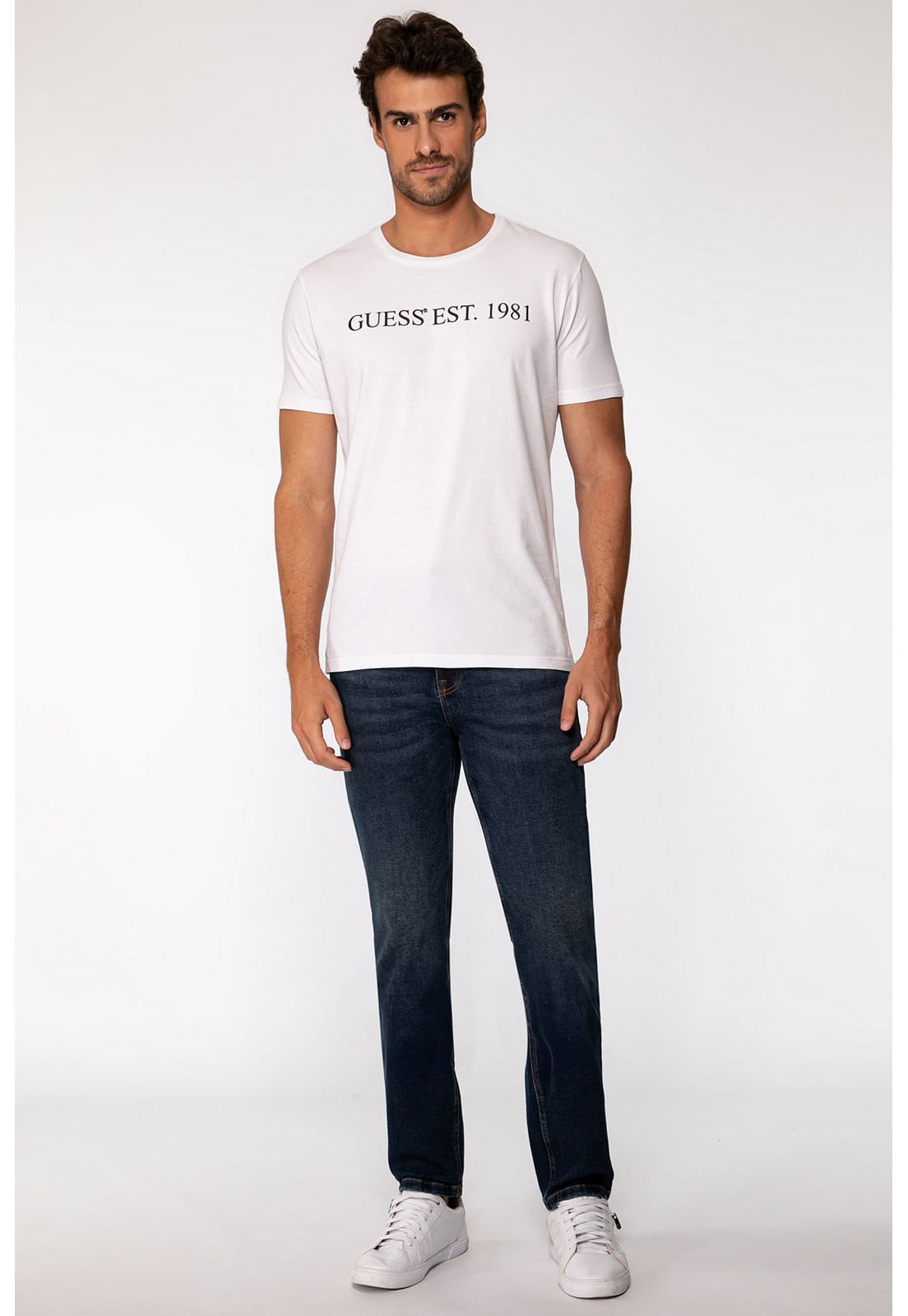 Camiseta Guess Est 1981 Relevo Branco - Imagem 8
