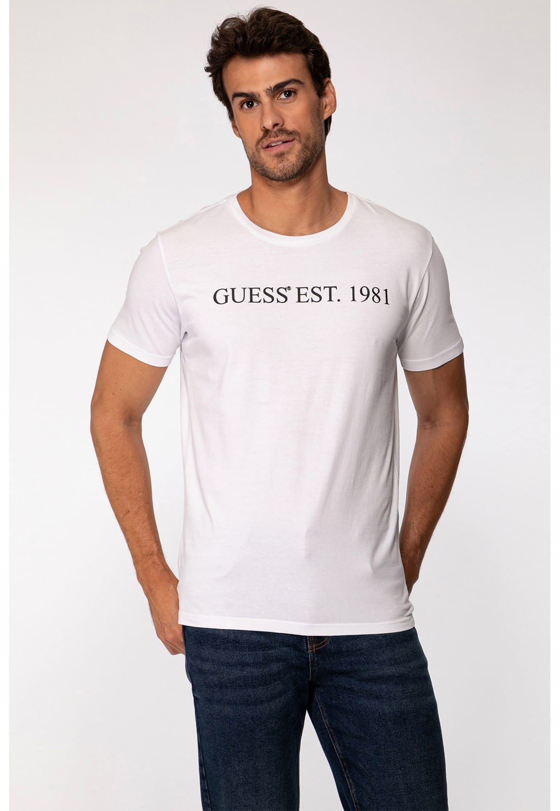 Camiseta Guess Est 1981 Relevo Branco - Imagem 19