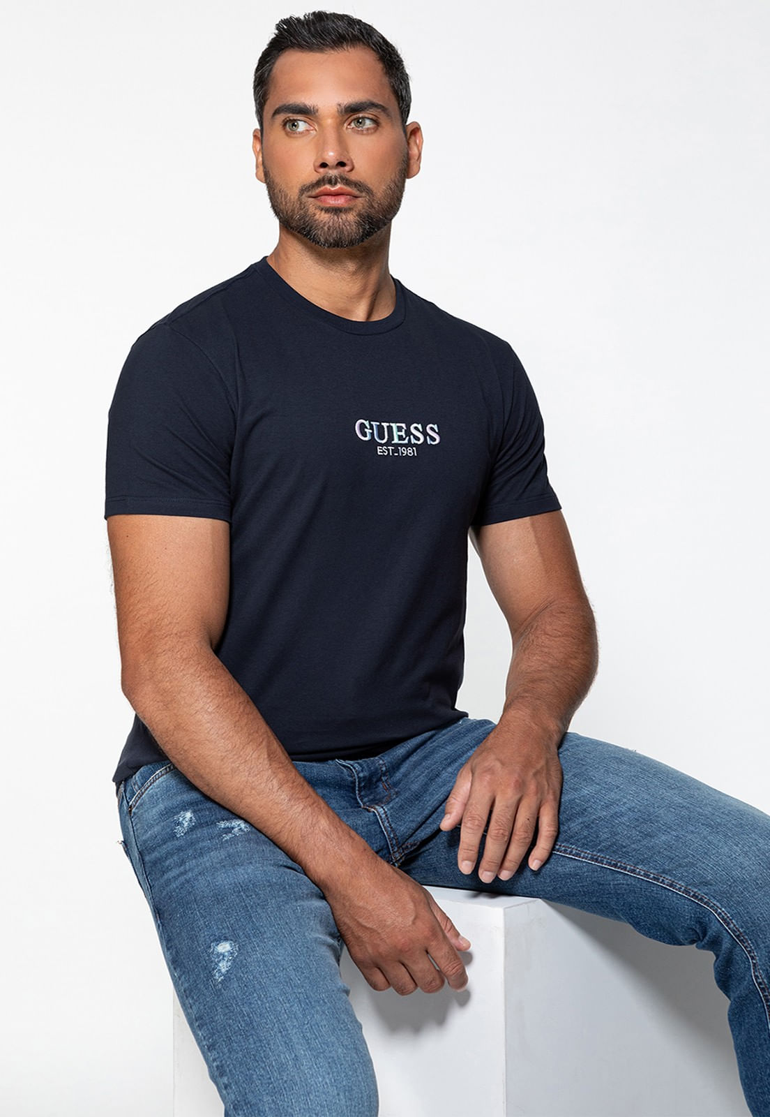 Camiseta Guess Bordado Azul Escuro - Imagem 25