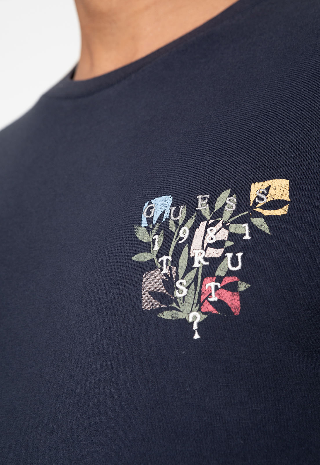 Camiseta Bordado Trust 1981 Azul Escuro - Imagem 18