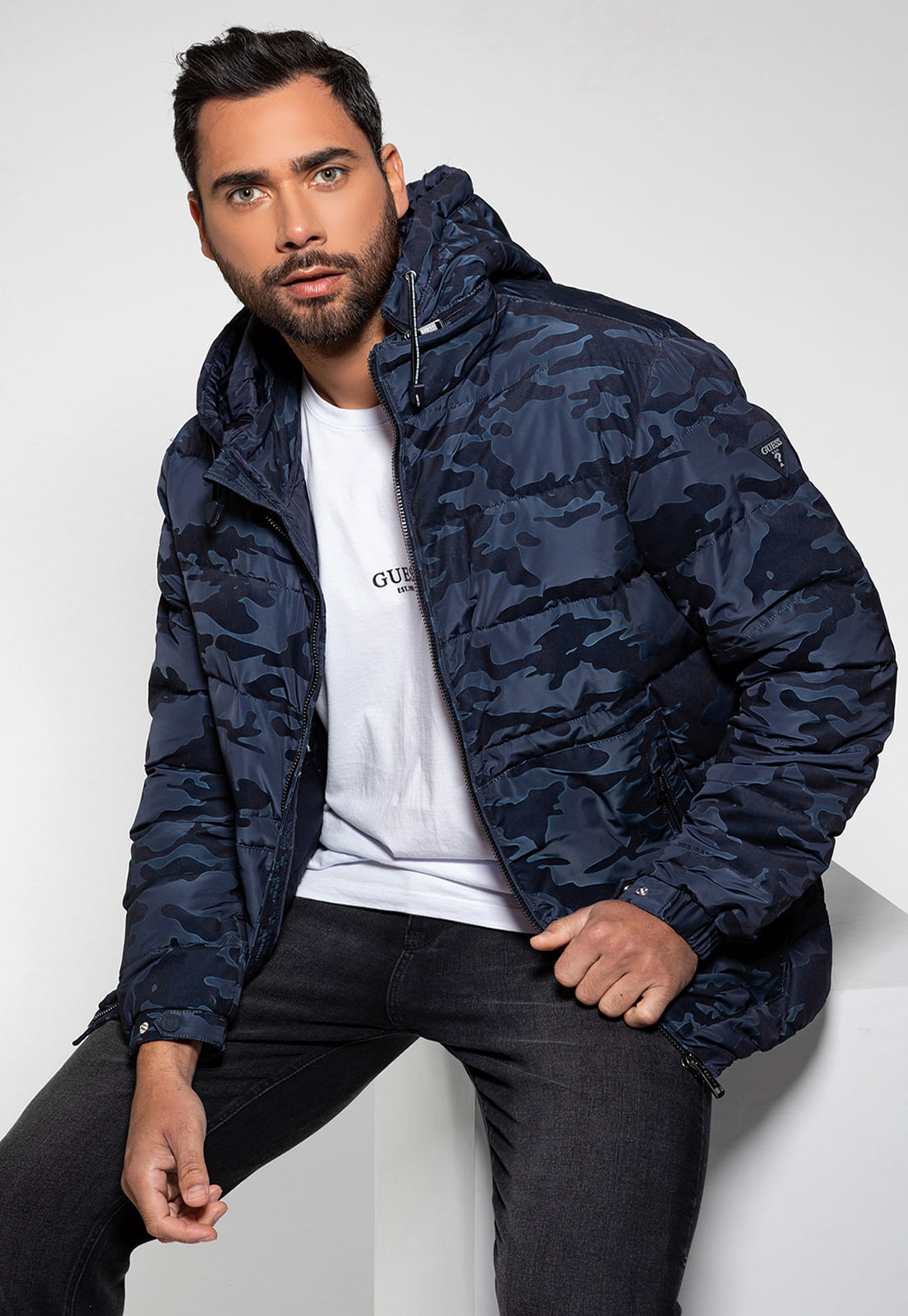 Jaqueta Nylon Puffer Camuflada Guess Verde Militar - Imagem 6