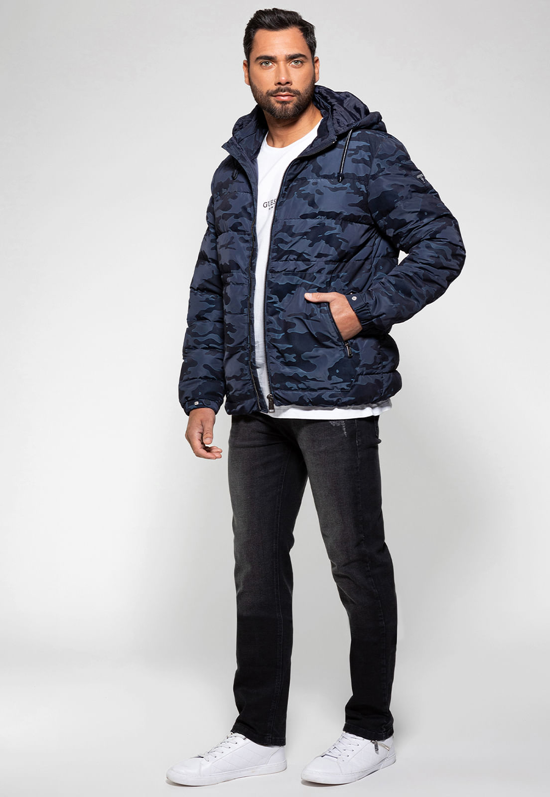 Jaqueta Nylon Puffer Camuflada Guess Verde Militar - Imagem 17