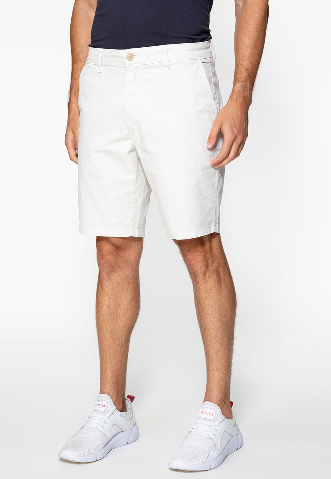 Bermuda Chino Guess Cinza Claro - Imagem 45