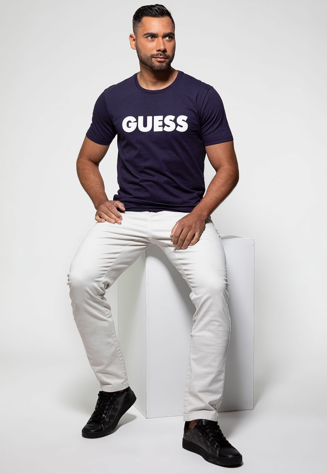 Calça Chino Slim Guess Cinza Claro - Imagem 26