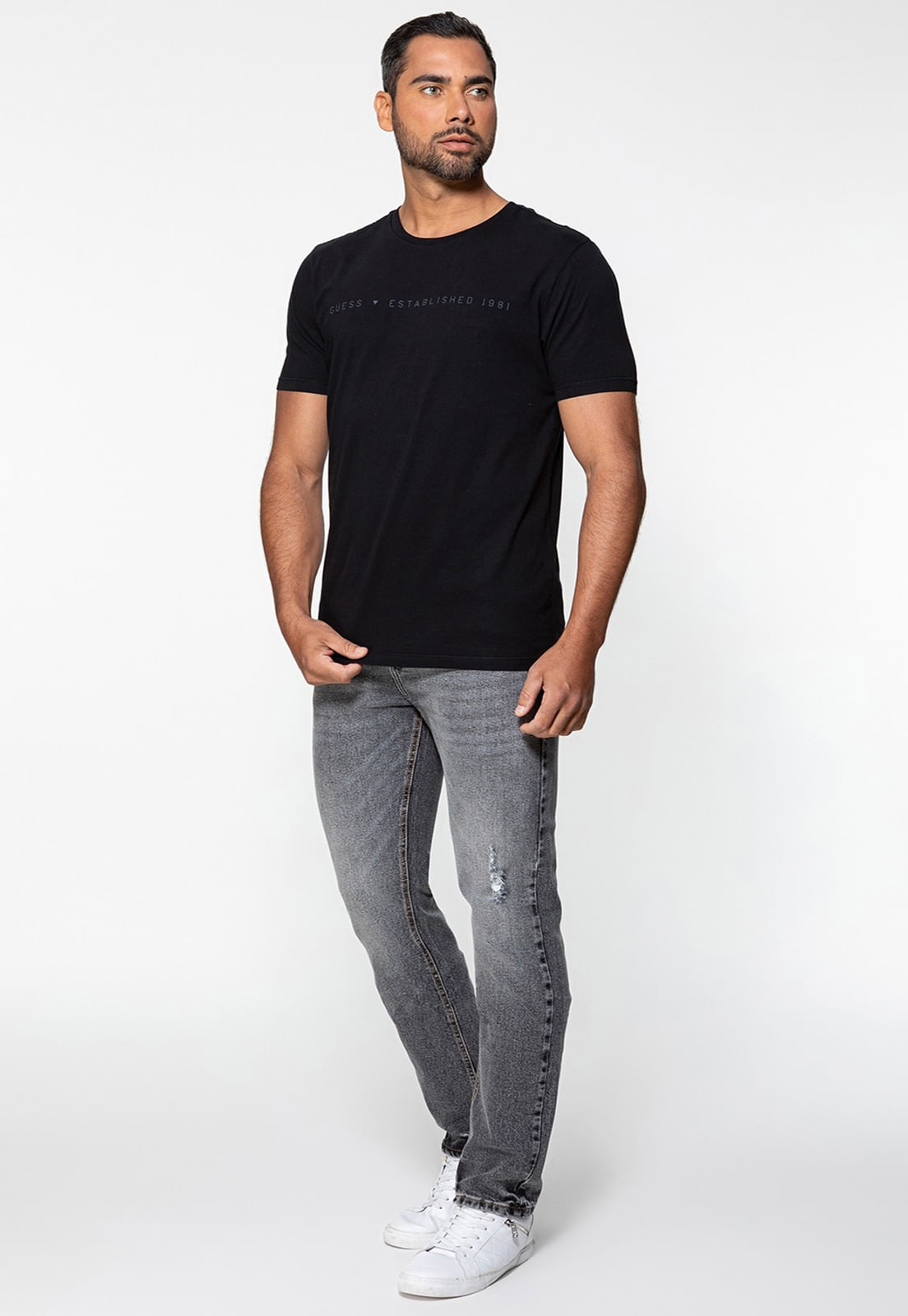 Camiseta Est 1981 Guess Preto - Imagem 7