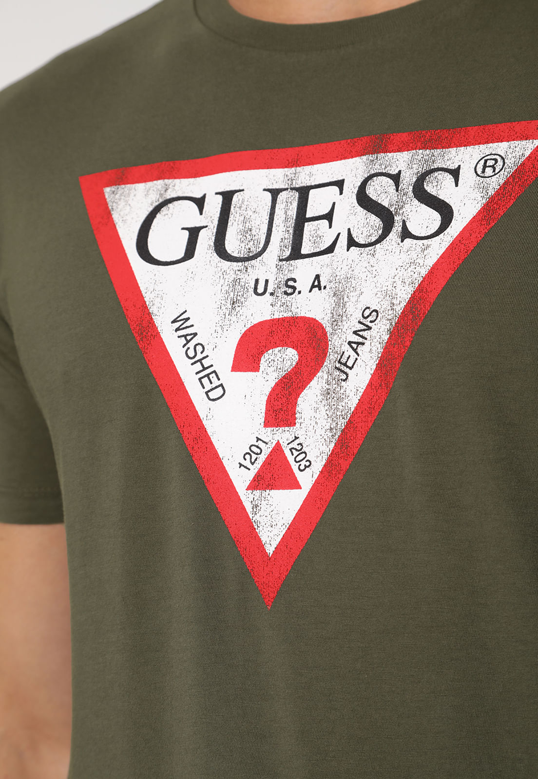Camiseta Guess Triang Desgastado Verde Oliva - Imagem 7