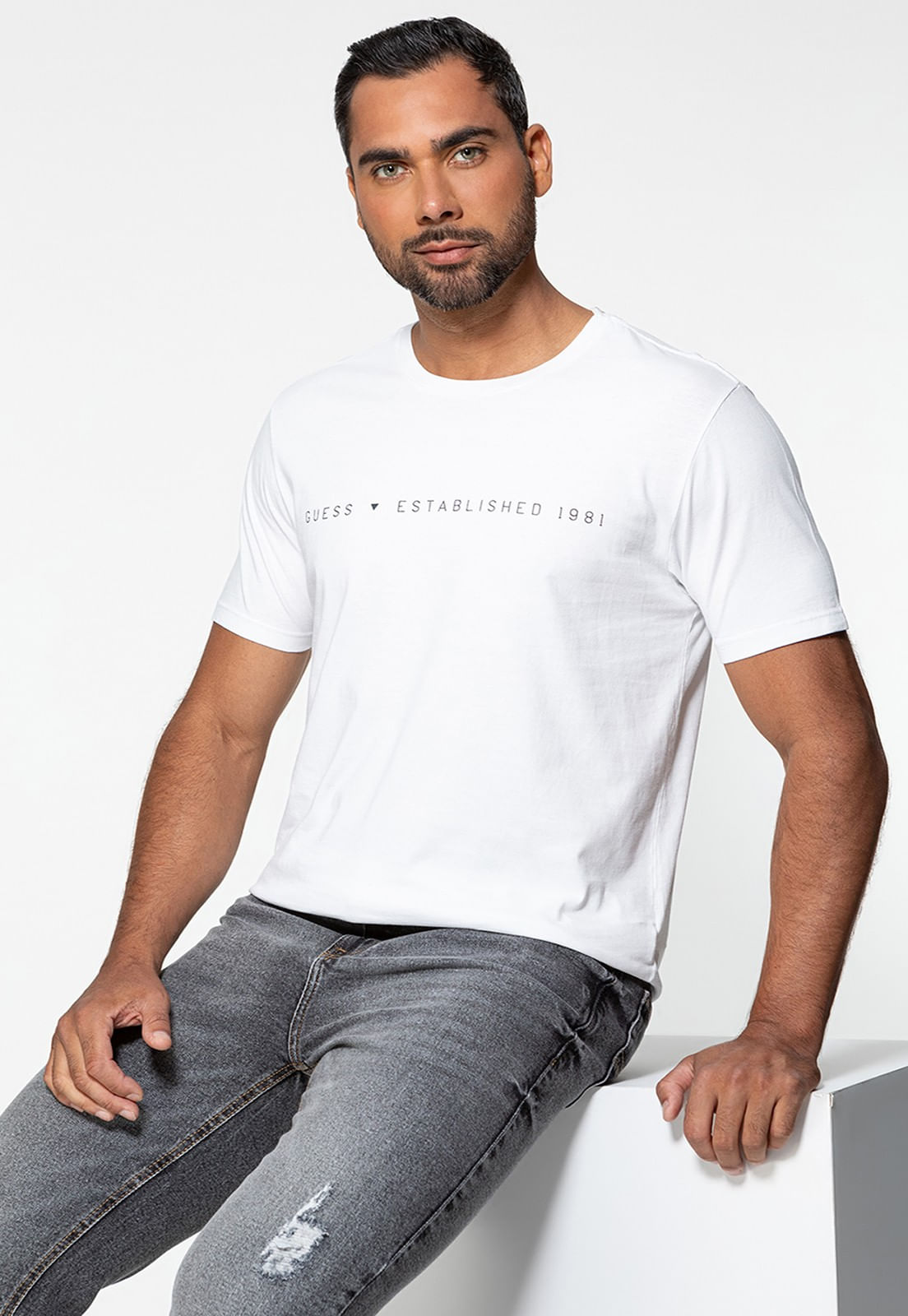 Camiseta Est 1981 Guess Branco - Imagem 5