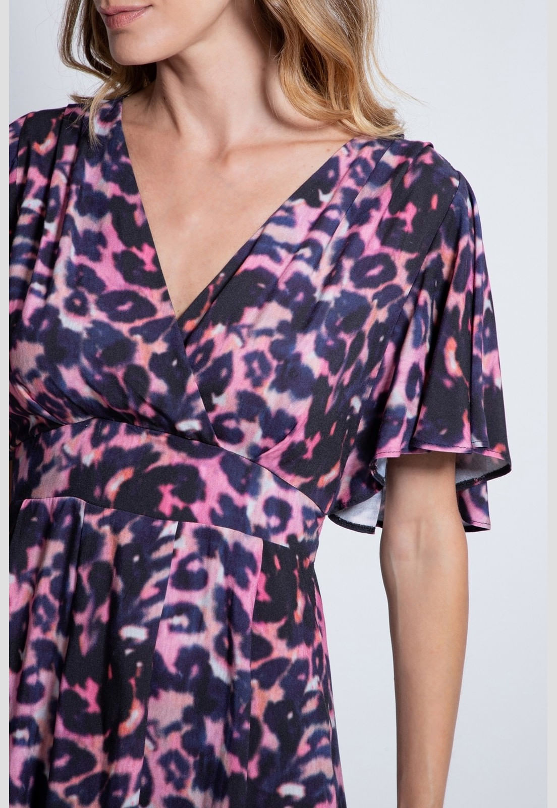 Vestido Est Onça Colorida Guess Branco - Imagem 16