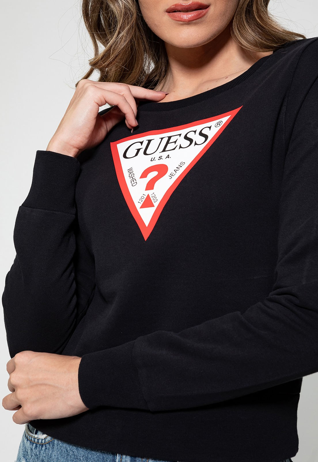 Blusa de Moletom Logo Triângulo Guess Preto - Imagem 8