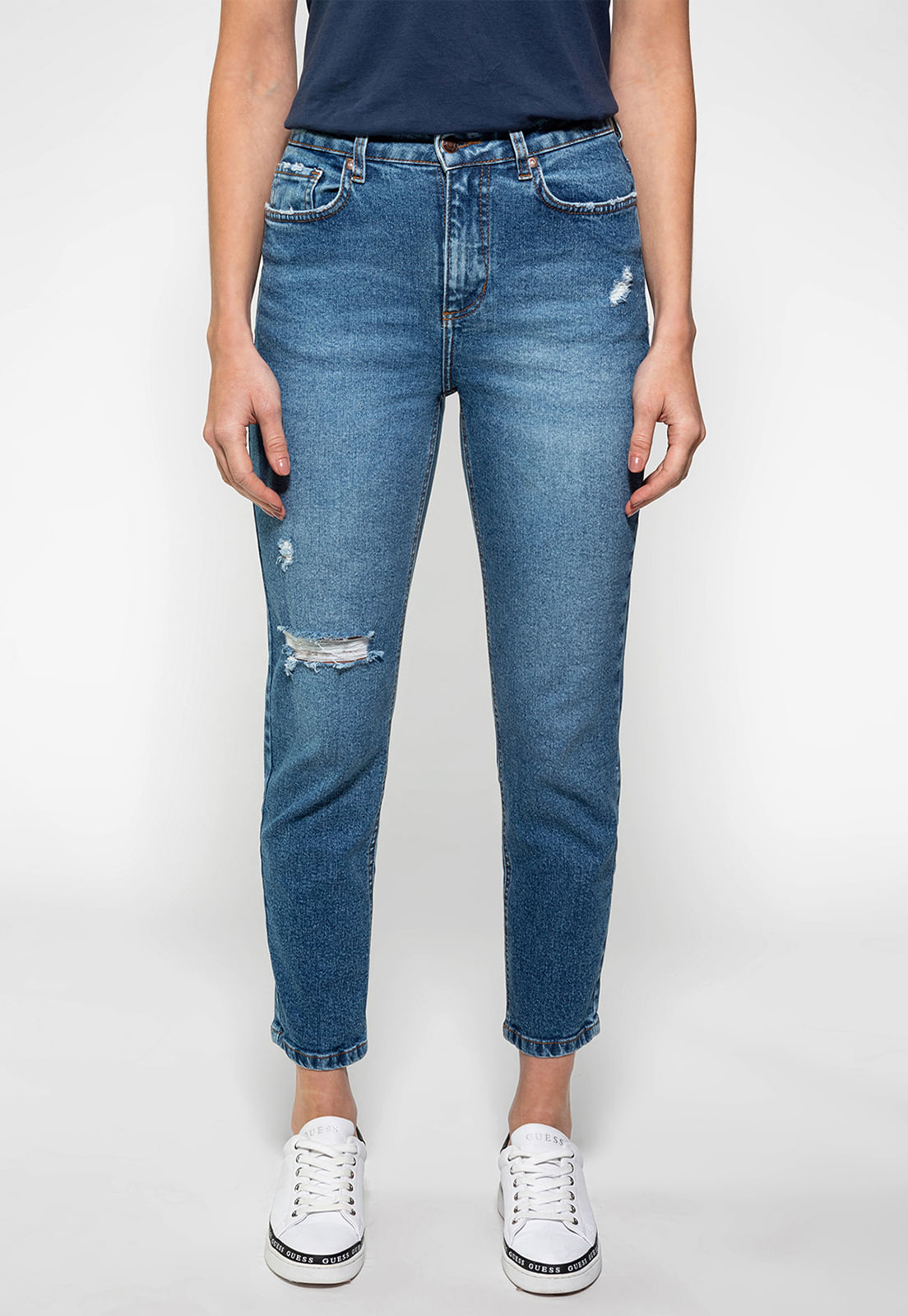 Calça Mom Jeans Puídos Fit Guess Azul - Imagem 37