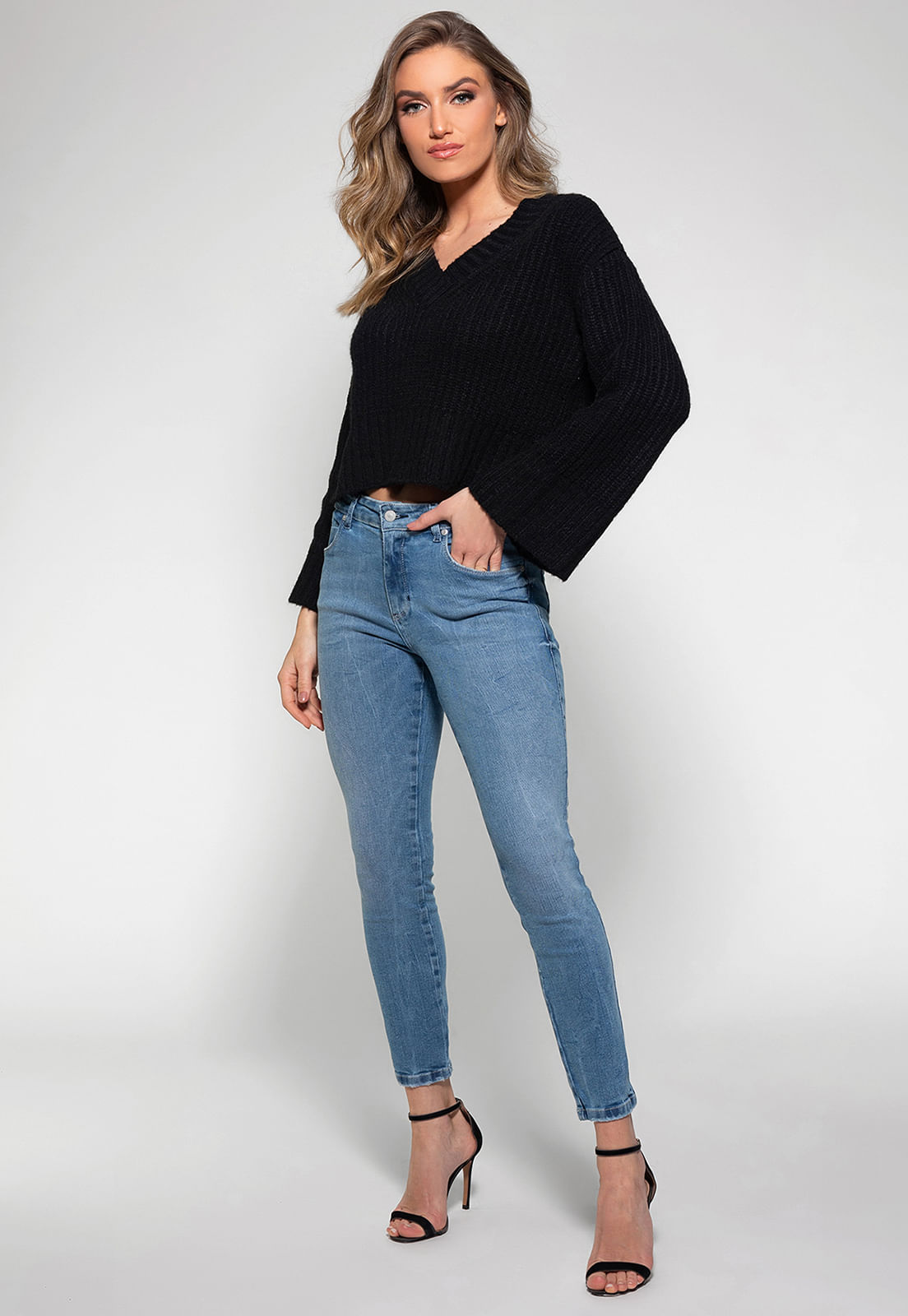 Blusa Tricot Gola V Guess Preto - Imagem 32