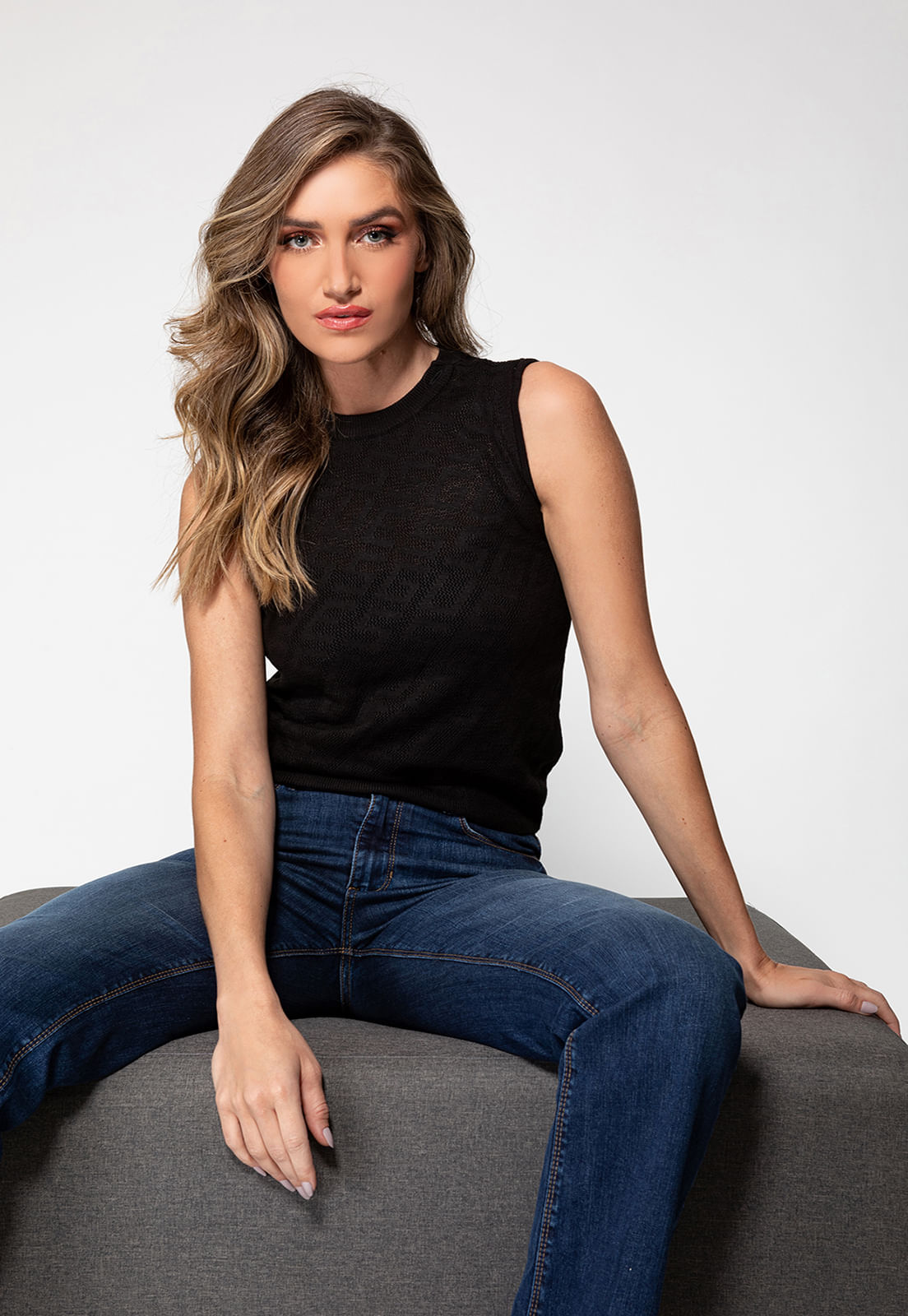 Blusa Tricot Jacquard Guess Preto - Imagem 5