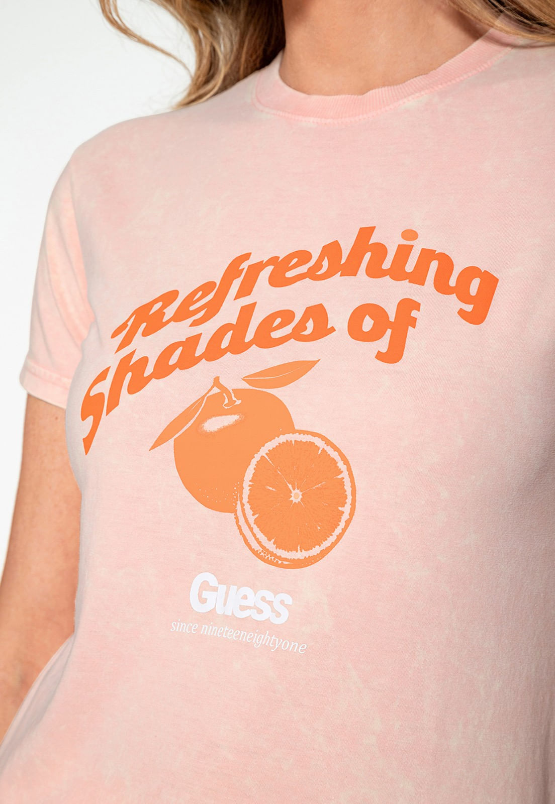 Camiseta Fruit Guess Coral - Imagem 3