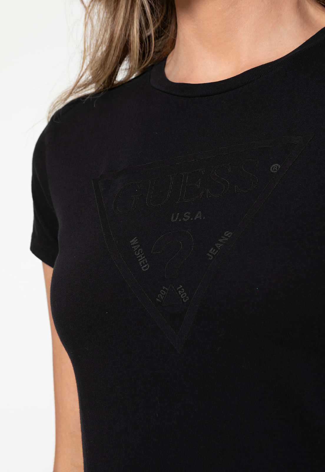 Camiseta Triangulo Fusionado Guess Preto - Imagem 23
