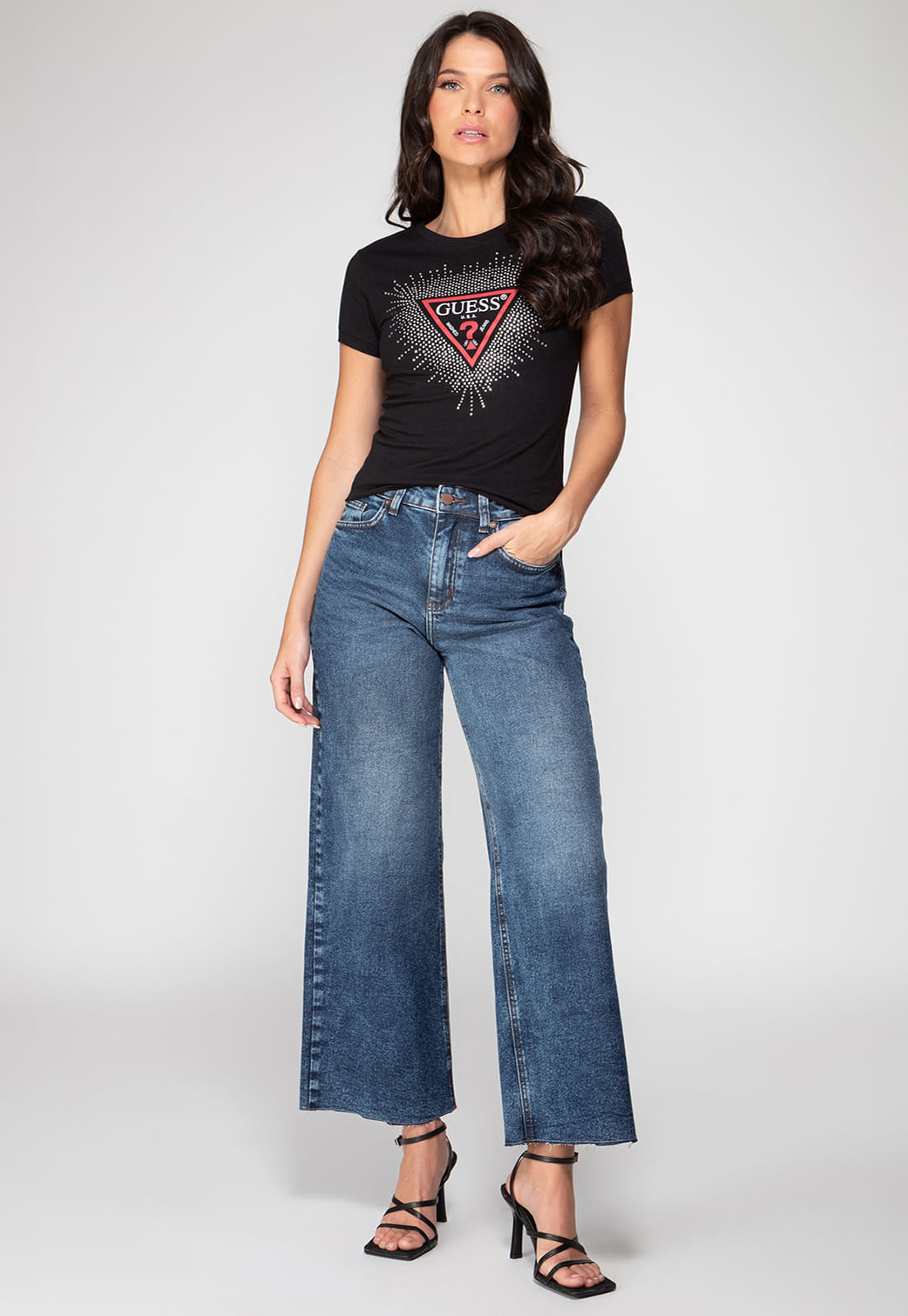 Camiseta Logo Triângulo Brilhos Preto - Imagem 57