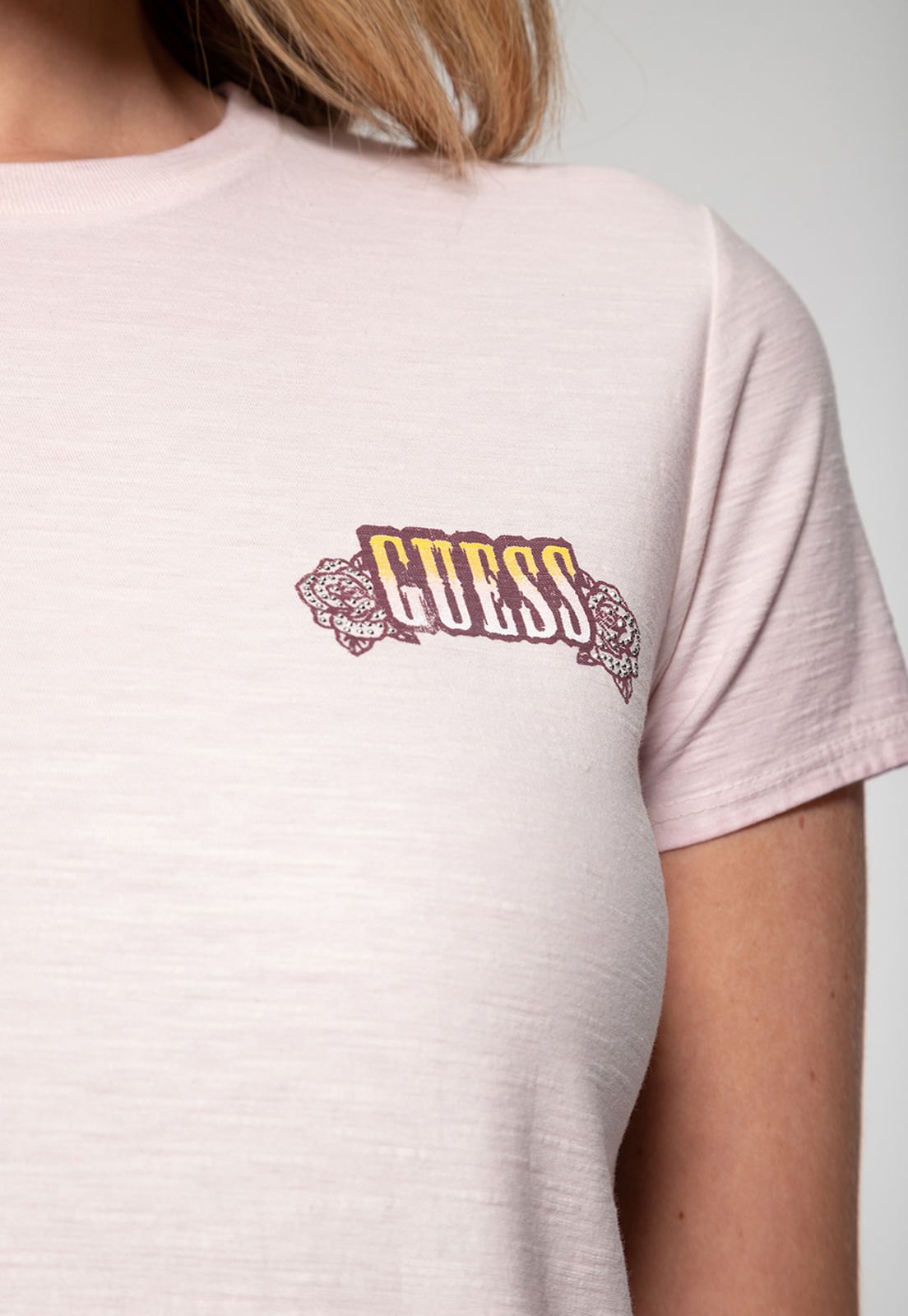 Camiseta Estampada Guess Tour Rosa Claro - Imagem 33