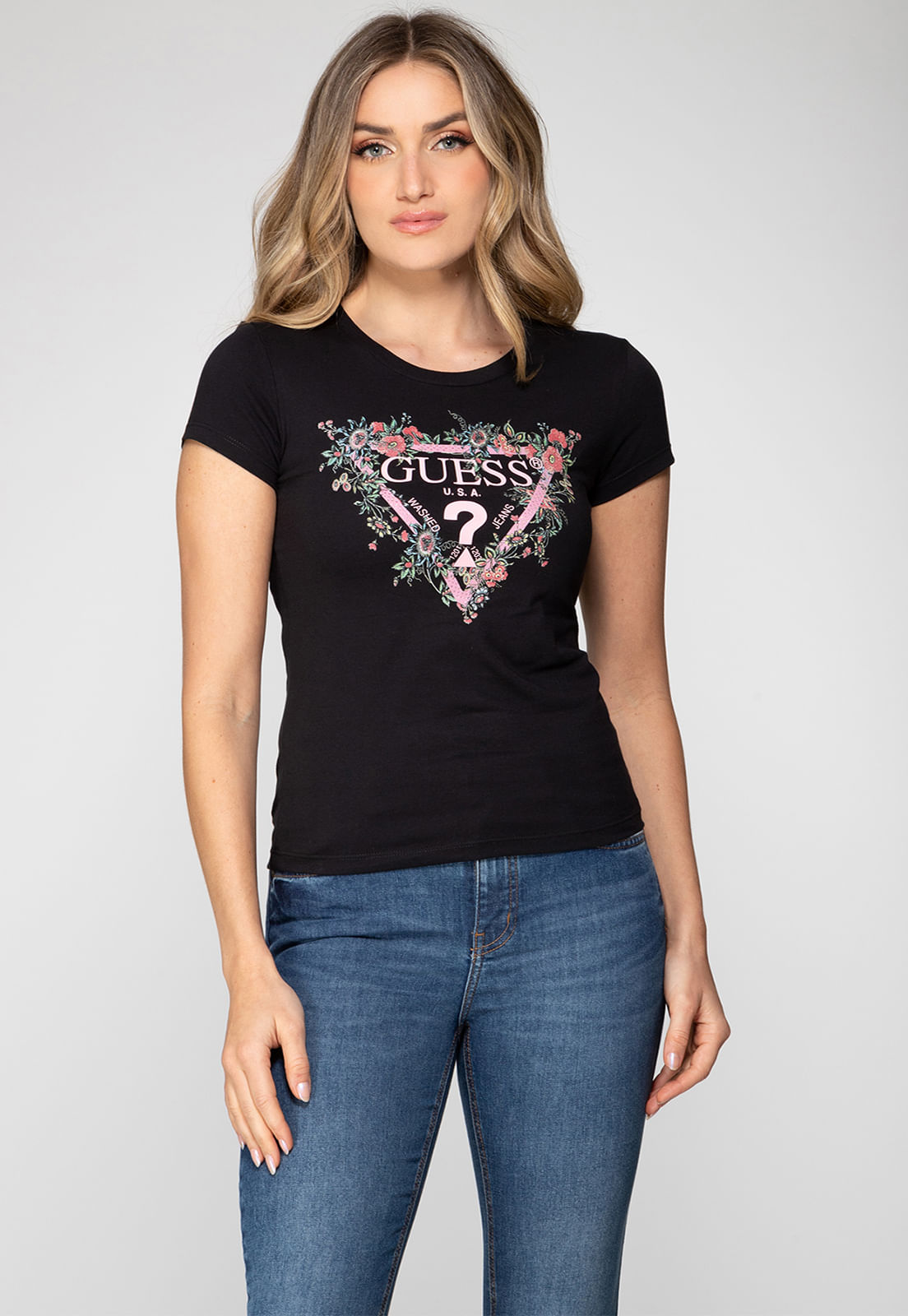 Camiseta Logo Triângulo Flores Preto