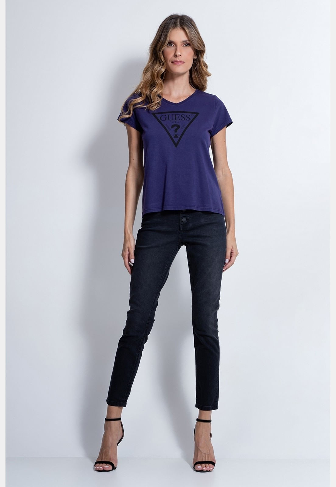 Camiseta Silk Logo Triangulo Guess Azul Escuro - Imagem 6