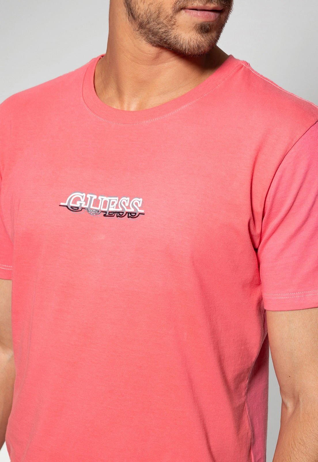 Camiseta Silk Emborrachado Guess Salmão - Imagem 14