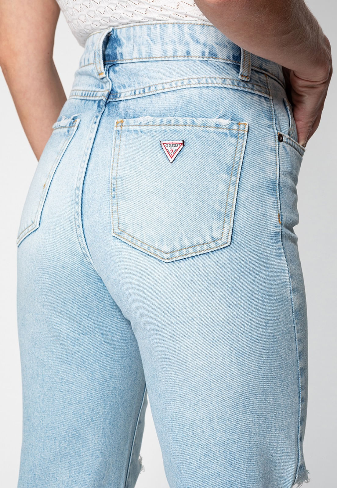 Calça Jeans 1981 Straight Clara Guess Azul Claro - Imagem 22