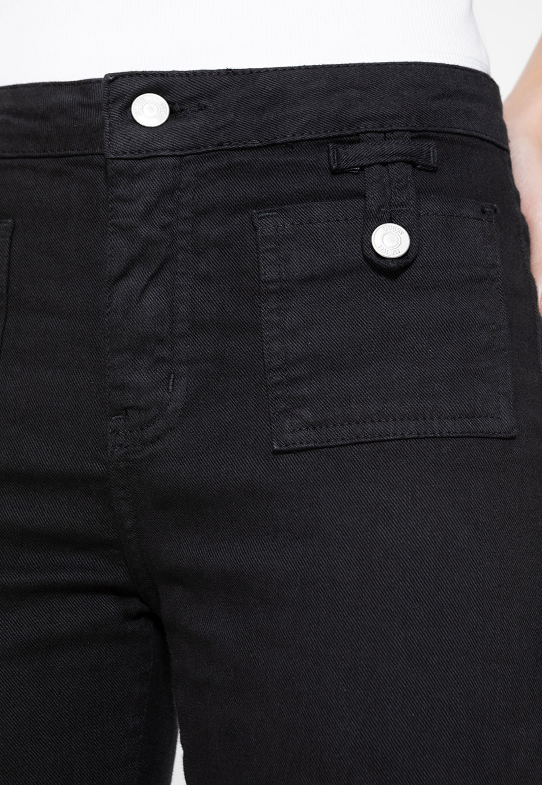 Calça de Sarja Flare Com Botões Preto - Imagem 49