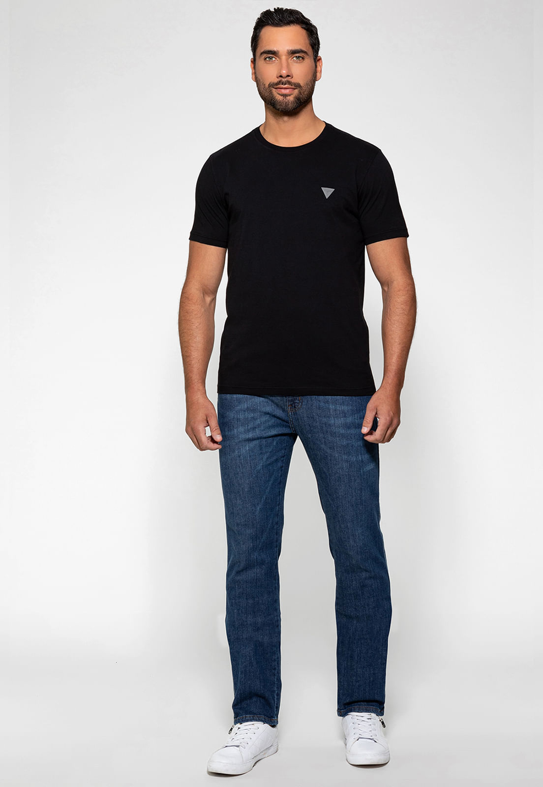Camiseta Triângulo Emborrachado Guess Preto - Imagem 17