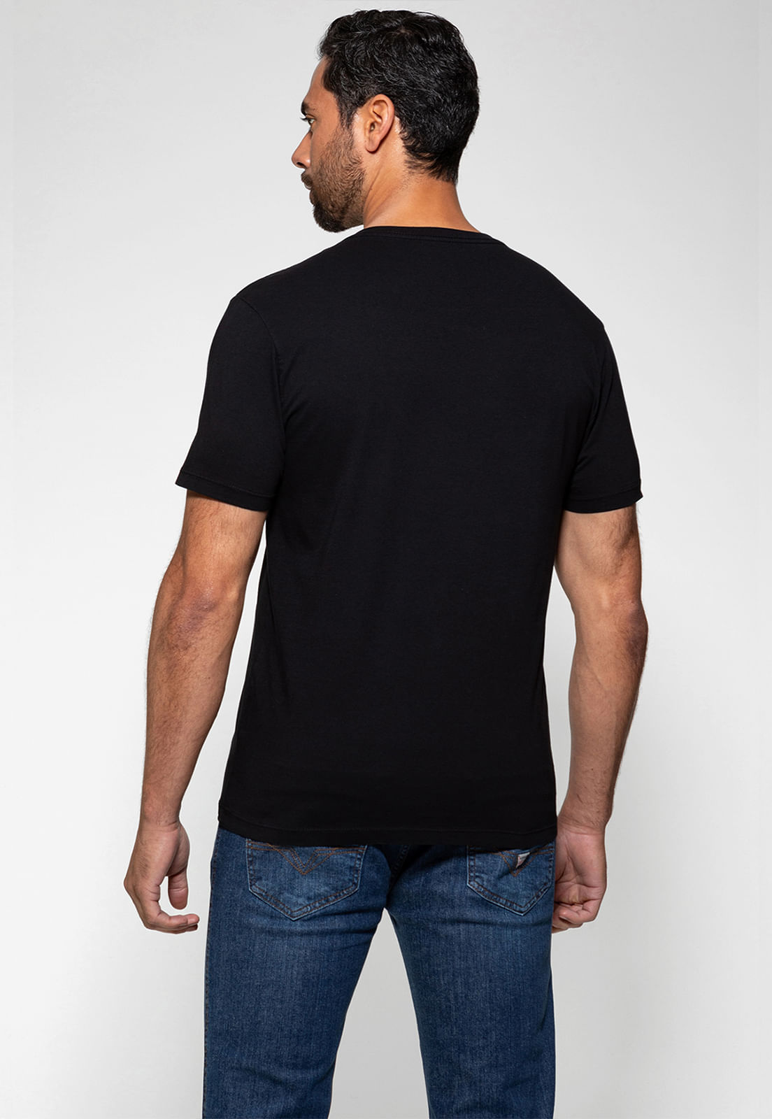 Camiseta Triângulo Emborrachado Guess Preto - Imagem 27