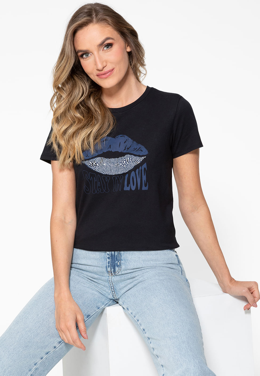 T-shirt Guess Silk Boca Hot Fix Preto - Imagem 5