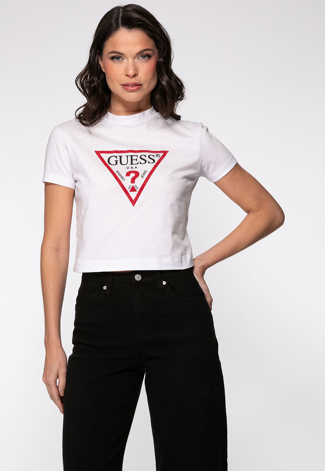 T-shirt Guess Triang Hotfix Cropped Branco - Imagem 21