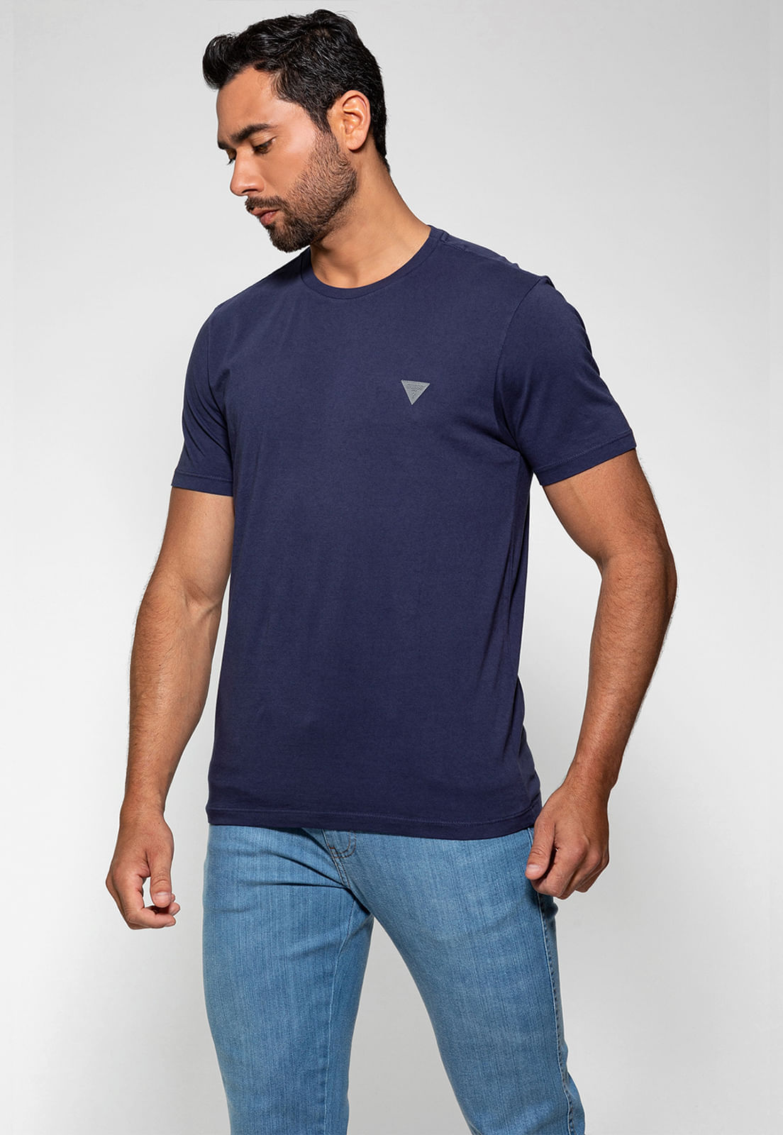 Camiseta Triângulo Emborrachado Guess Roxo - Imagem 17