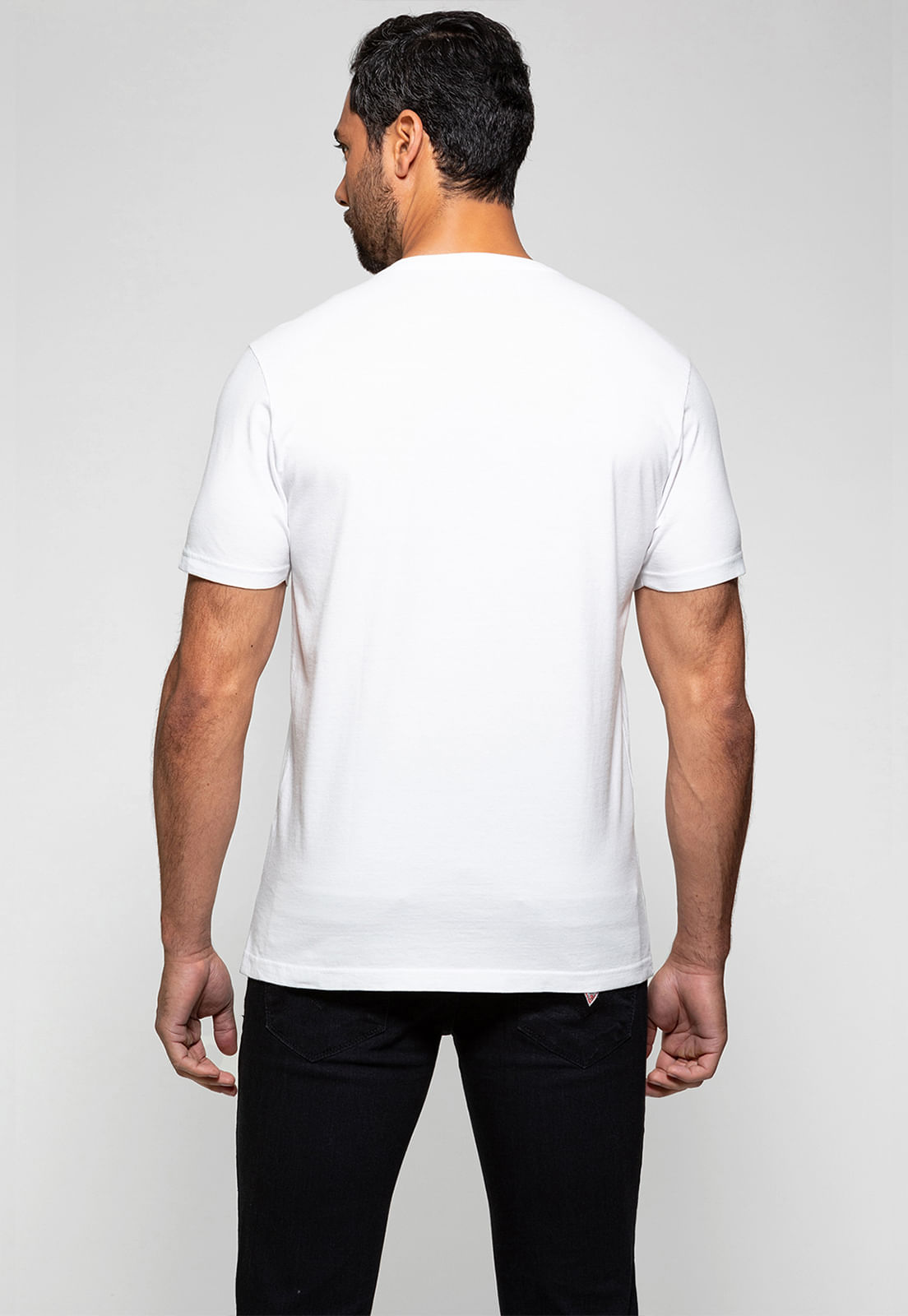 Camiseta Triângulo Emborrachado Guess Branco - Imagem 10