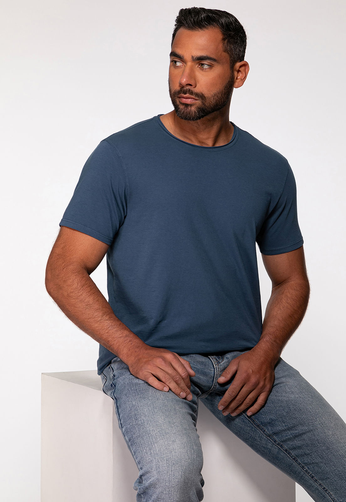 Camiseta Decote A Fio Azul - Imagem 10