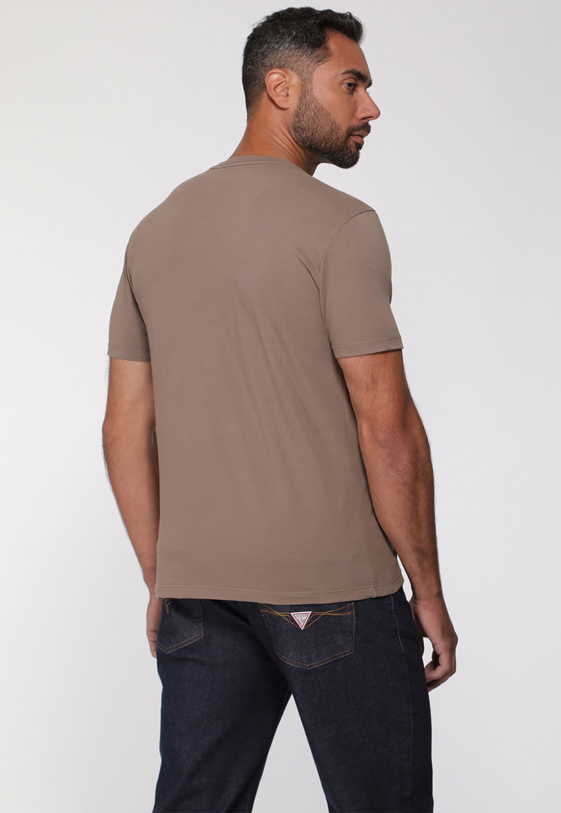 Camiseta Est 1981 Guess Marrom - Imagem 4